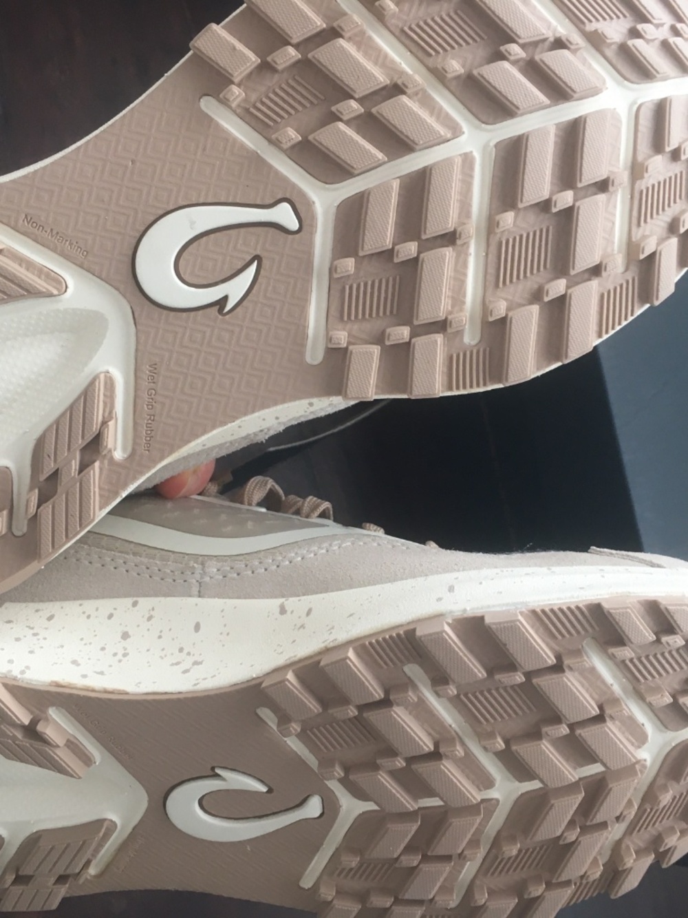 NWB $150 Olukai Makiki White Sand Tapa Women’s shoes fitness 5 neutral minamal - Picture 2 of 13